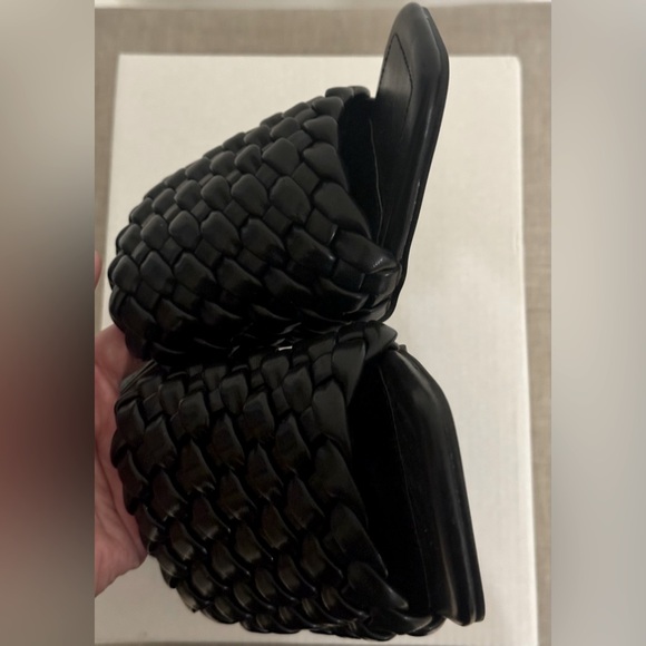 NIB Solid Black Color Faux Leather Square Toe Braided Mule Sandal. Size 8 đź–¤ - Picture 9 of 11